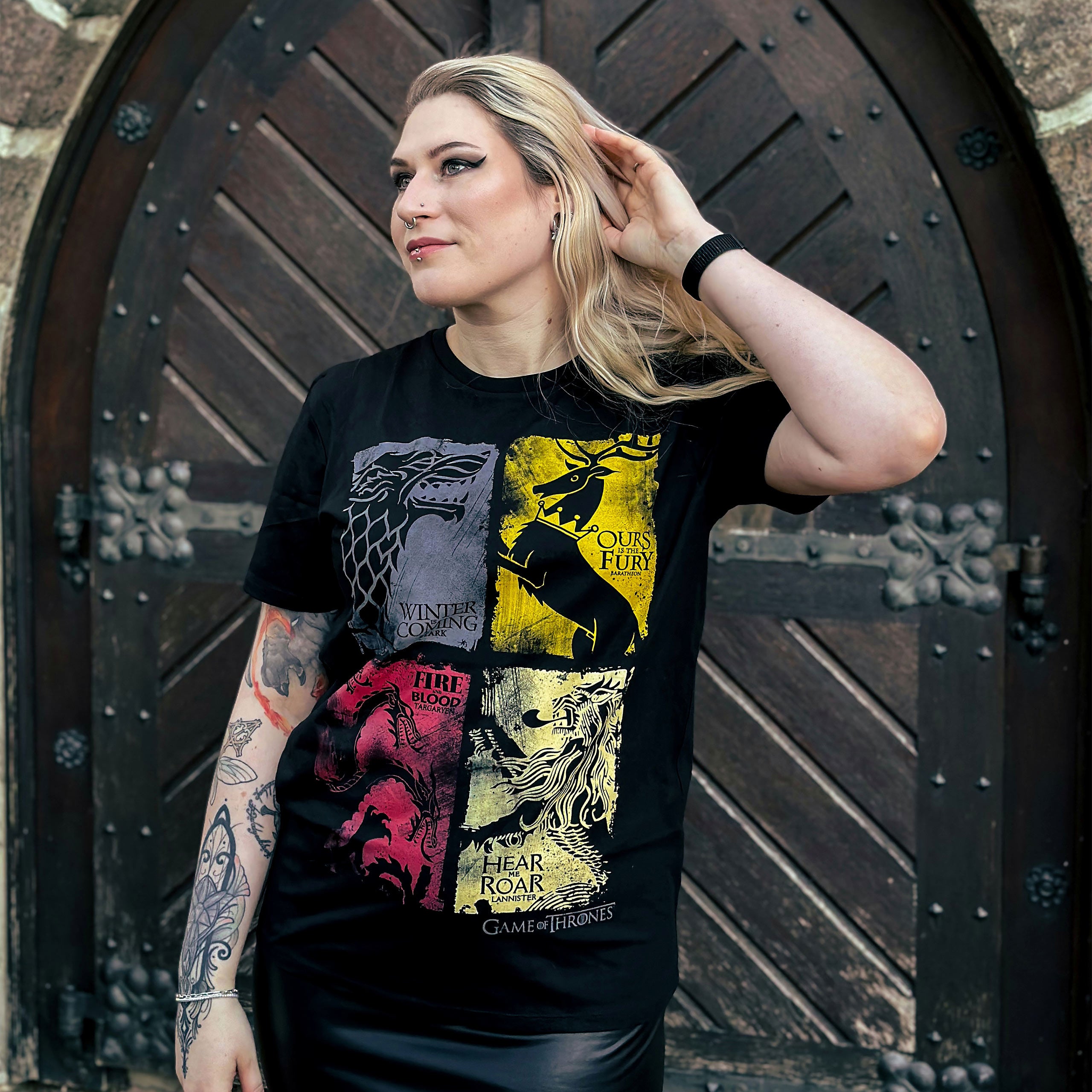 Product image Game of Thrones - Coat of Arms Distressed T-Shirt Black