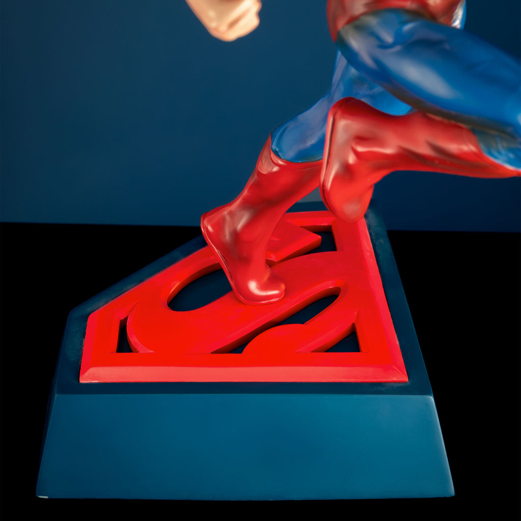 Produktbild Superman Comic Statue