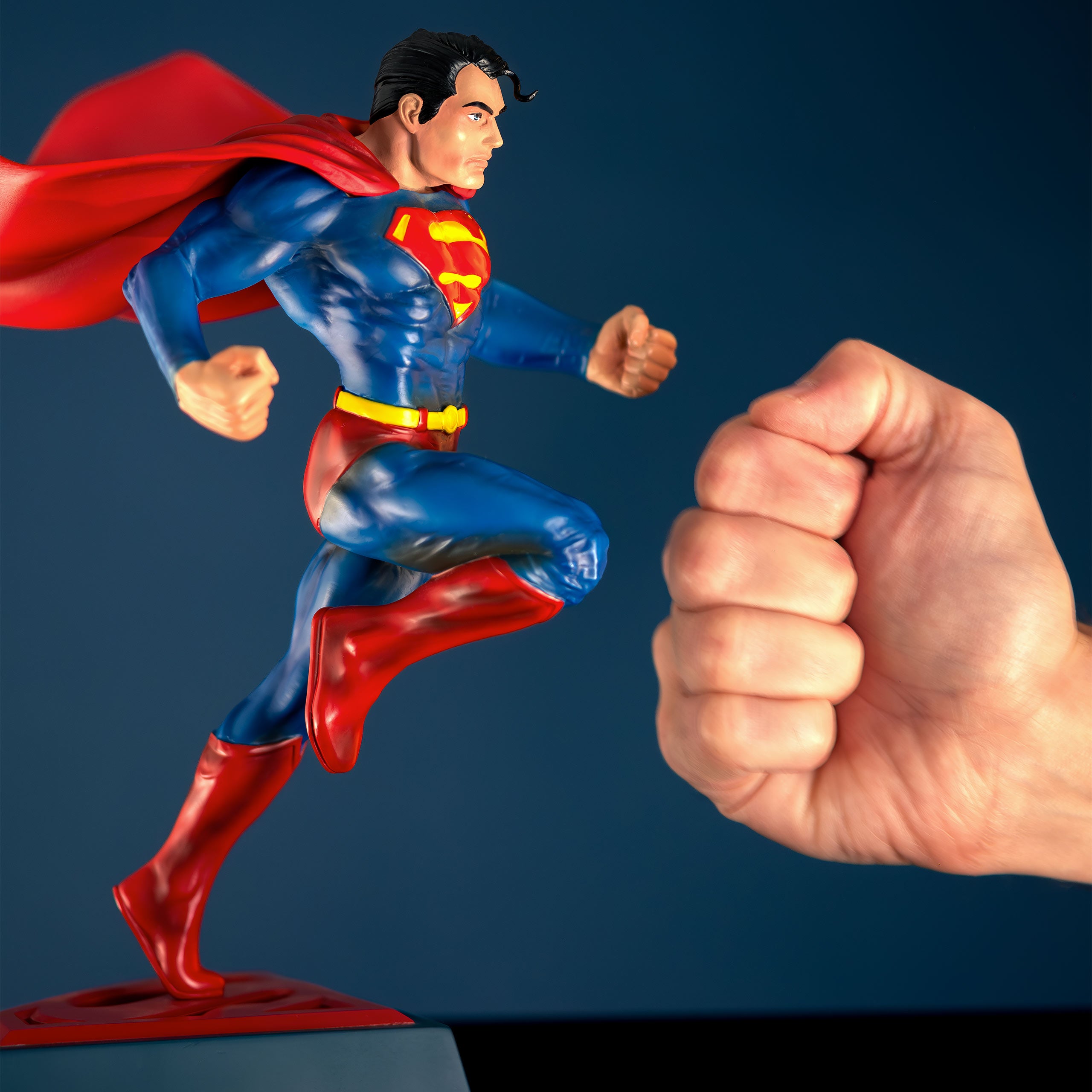 Produktbild Superman Comic Statue