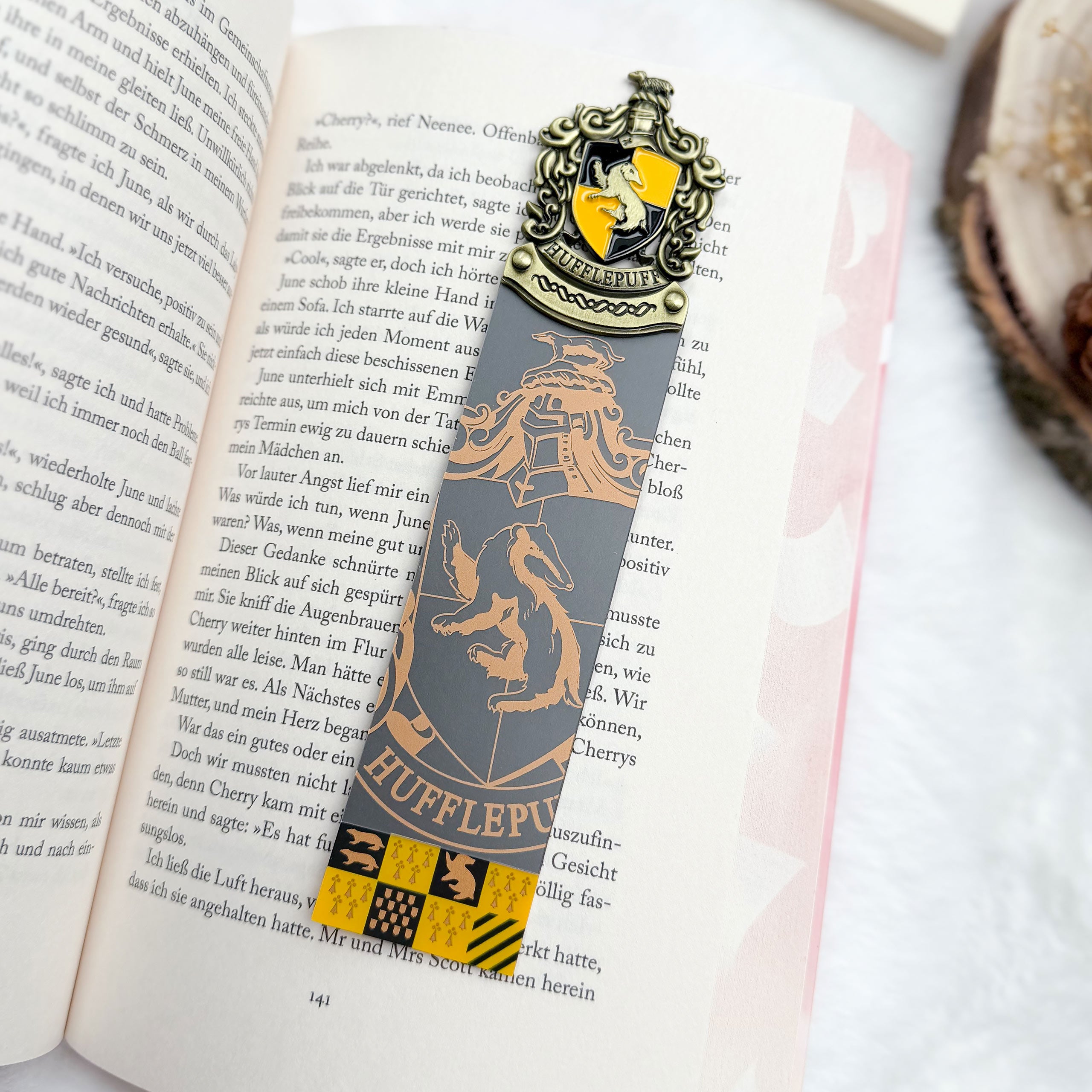 Produktbild Harry Potter - Hufflepuff Lesezeichen gelb