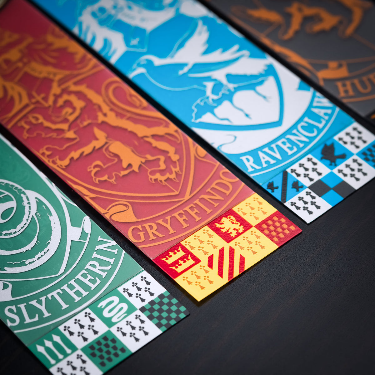 Product image Harry Potter - Hogwarts House Crest Bookmark Collection