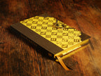 Produktbild Harry Potter - Hufflepuff Wappen Deluxe Notizbuch