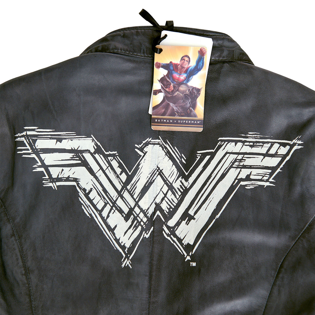 Produktbild Wonder Woman - Logo Lederjacke grau