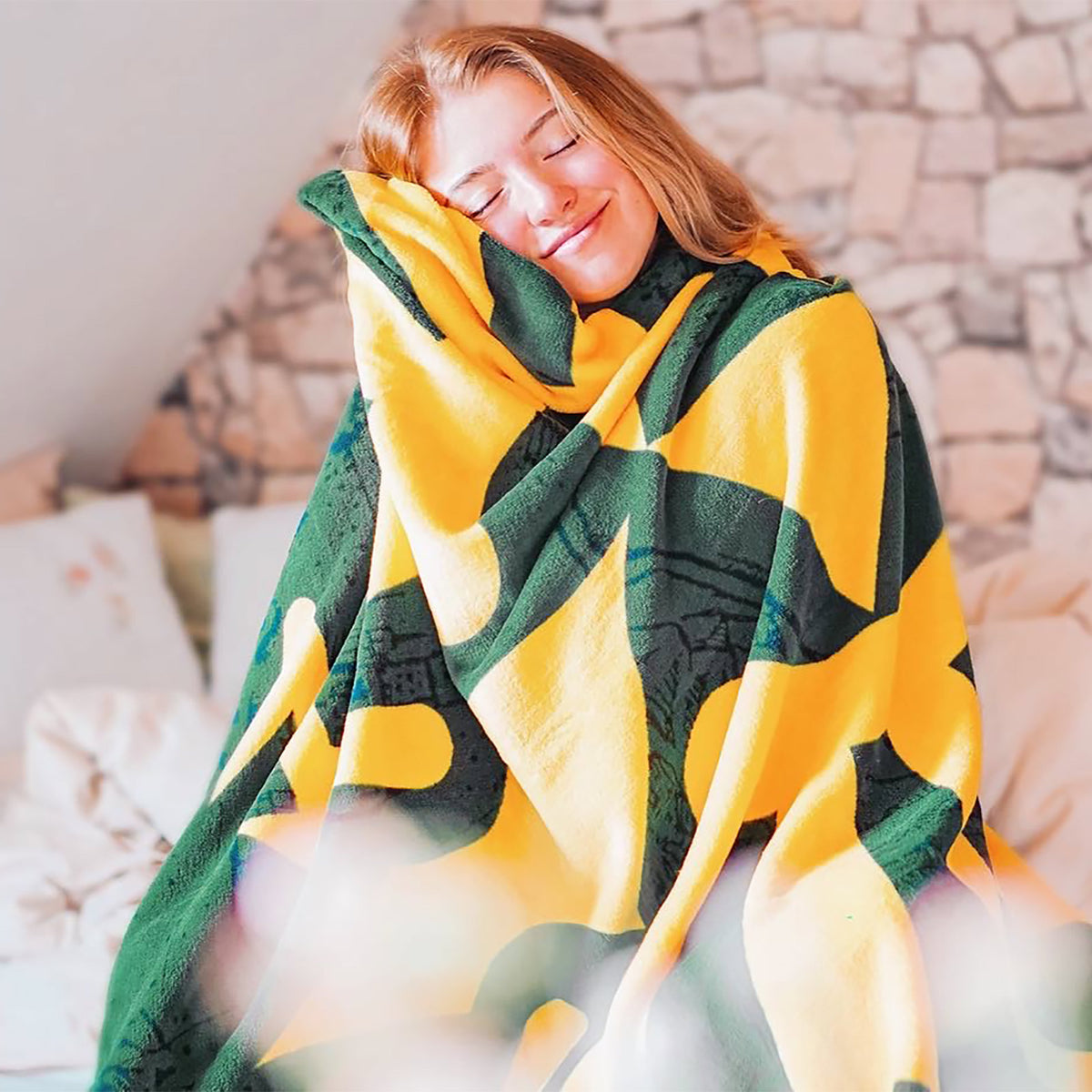Product image Zelda - Hyrule Logo Fleece Blanket