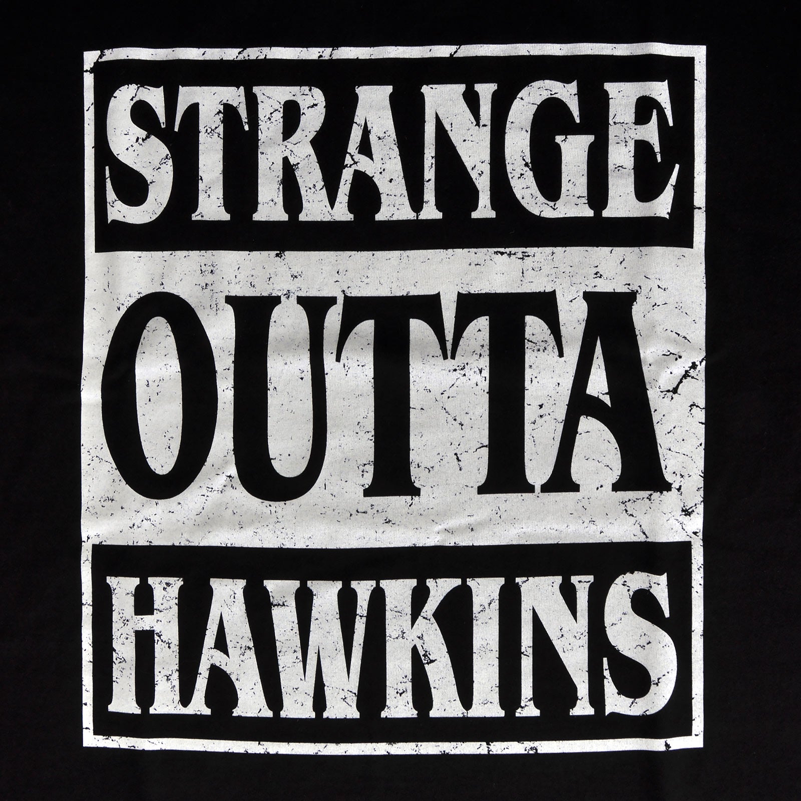 Produktbild Strange Outta Hawkins T-Shirt schwarz