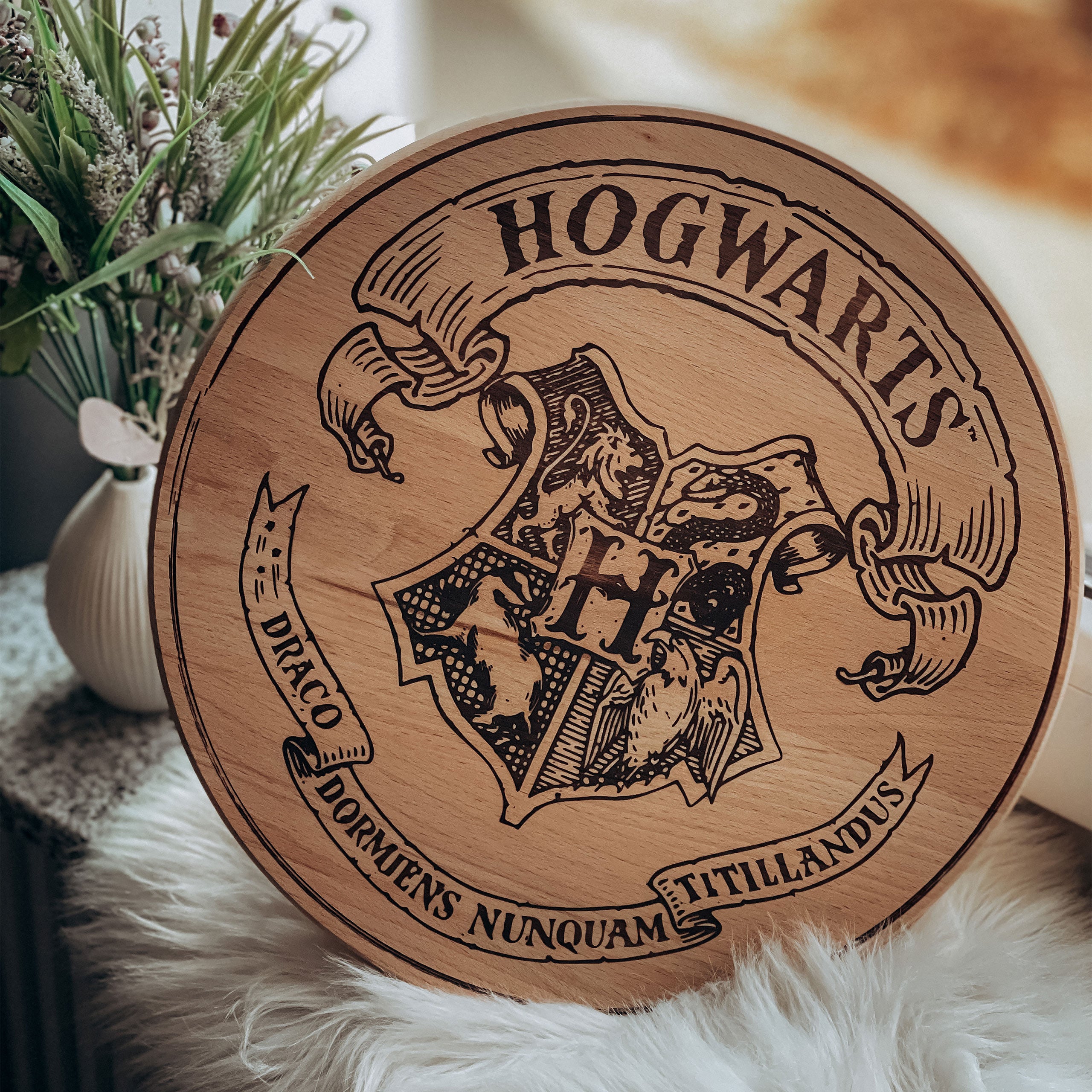 Produktbild Harry Potter - Hogwarts Wappen Schneidebrett Buche