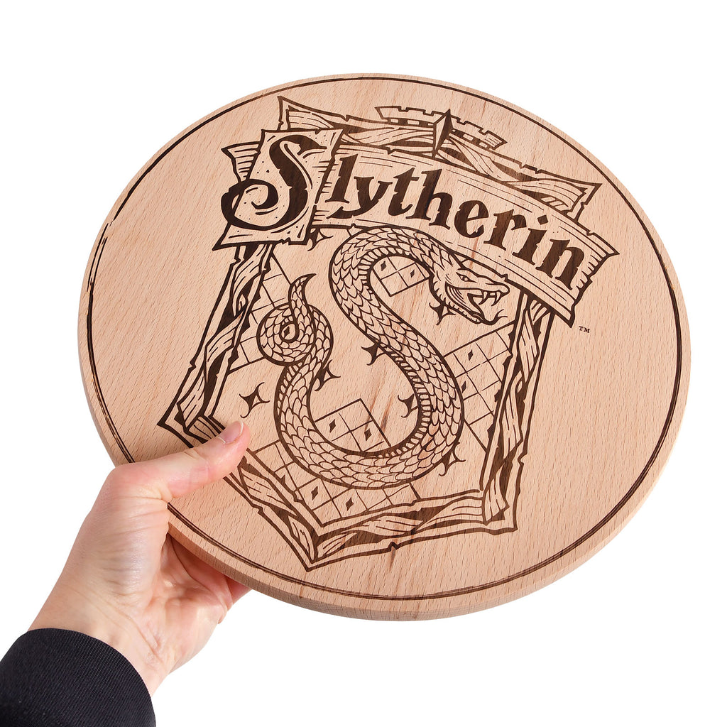 Produktbild Harry Potter - Slytherin Wappen Schneidebrett Buche