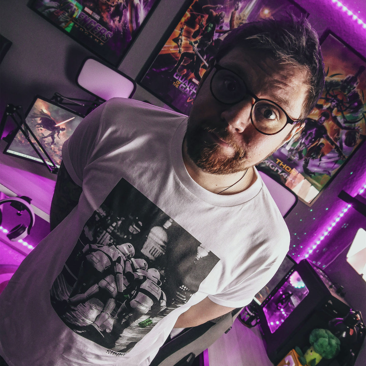Produktbild Imperial Fighters at Night T-Shirt für Star Wars Fans