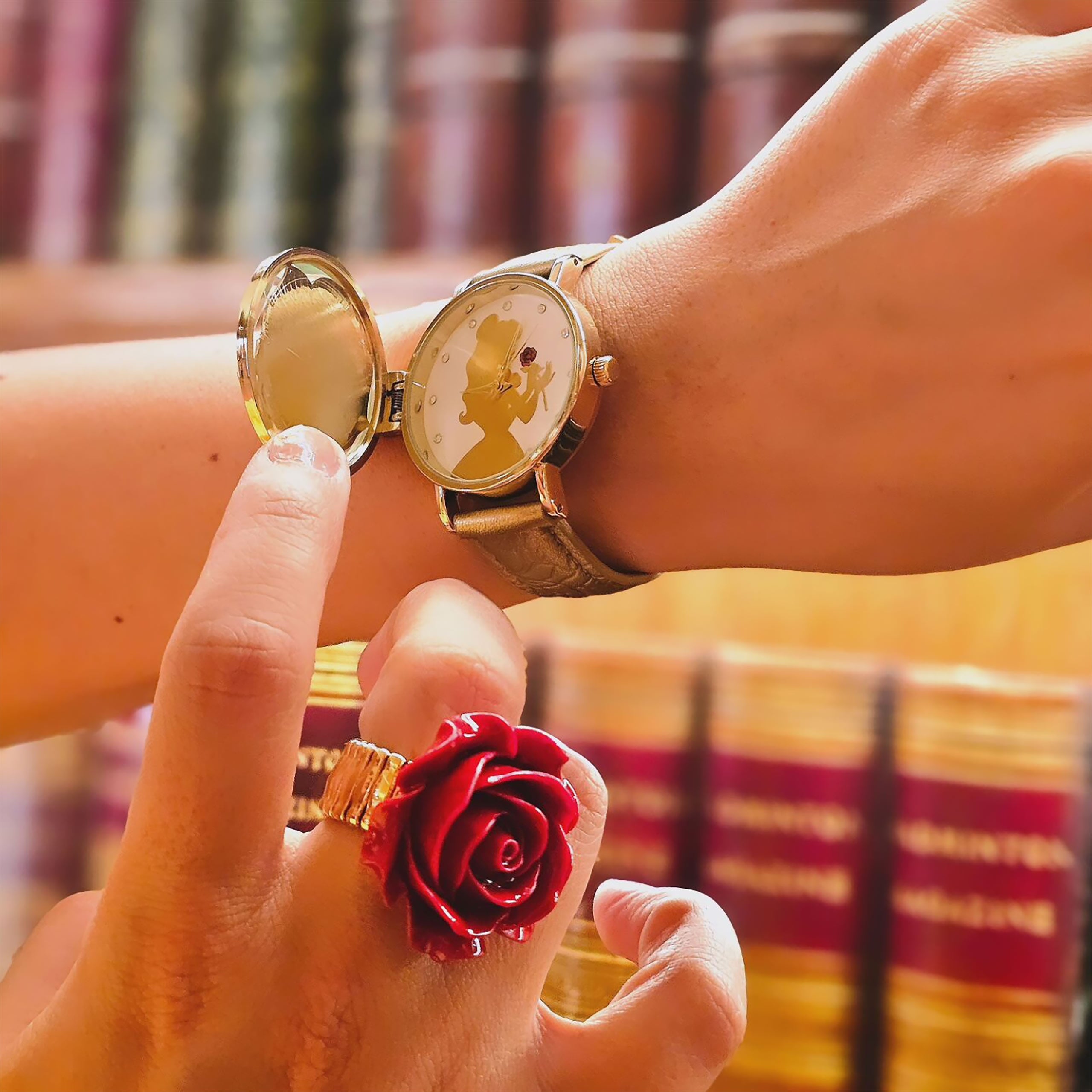 Produktbild Die Schöne und das Biest - Enchanted Rose Armbanduhr