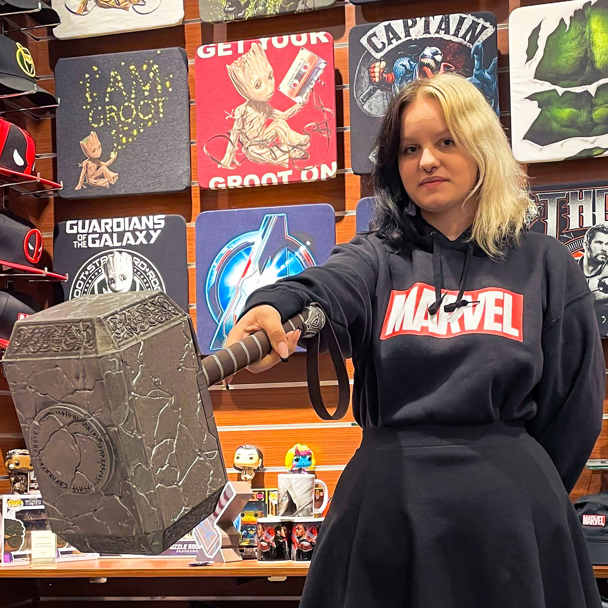 Produktbild Marvel - Logo Hoodie schwarz