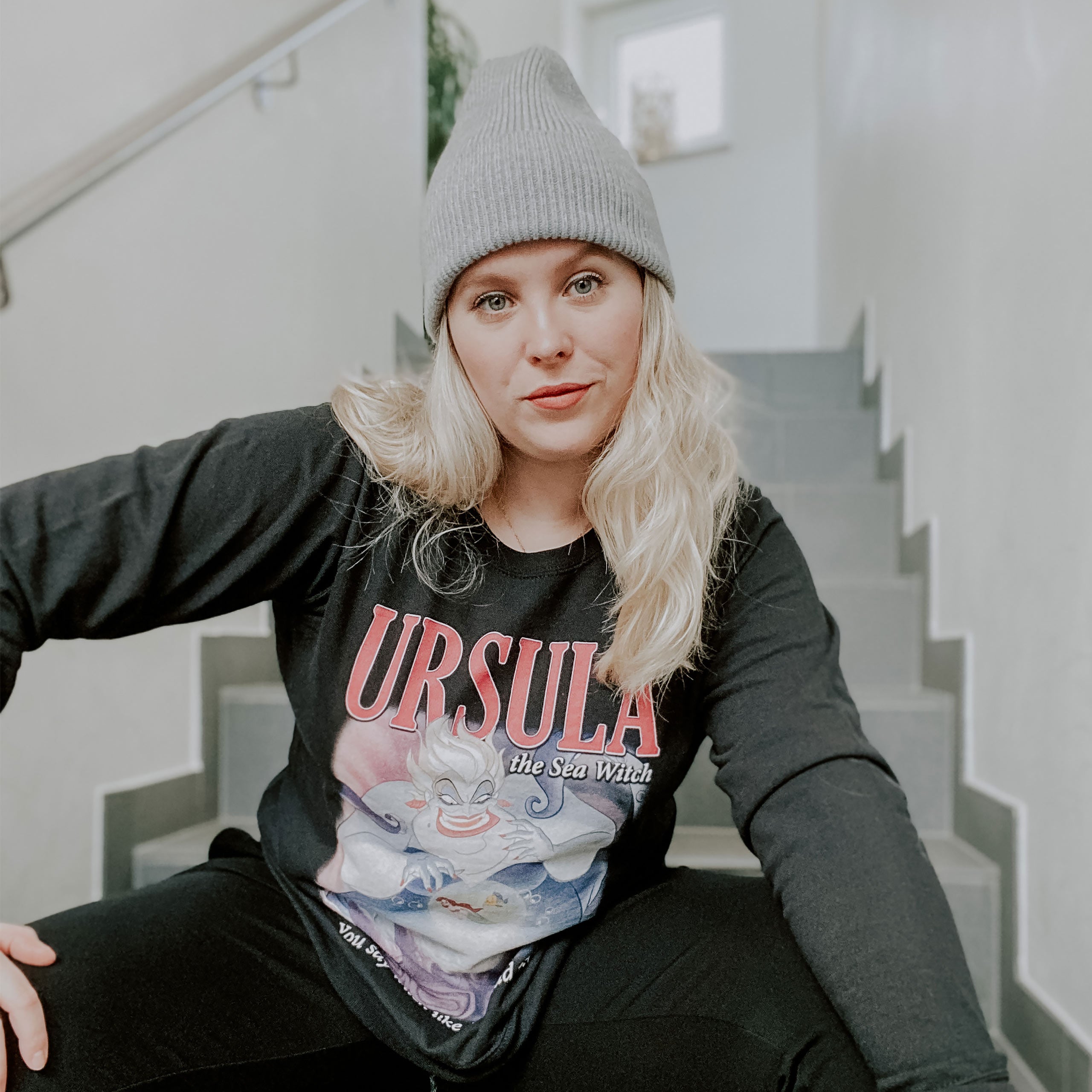 Produktbild Arielle - Ursula Sea Witch Sweater Damen schwarz