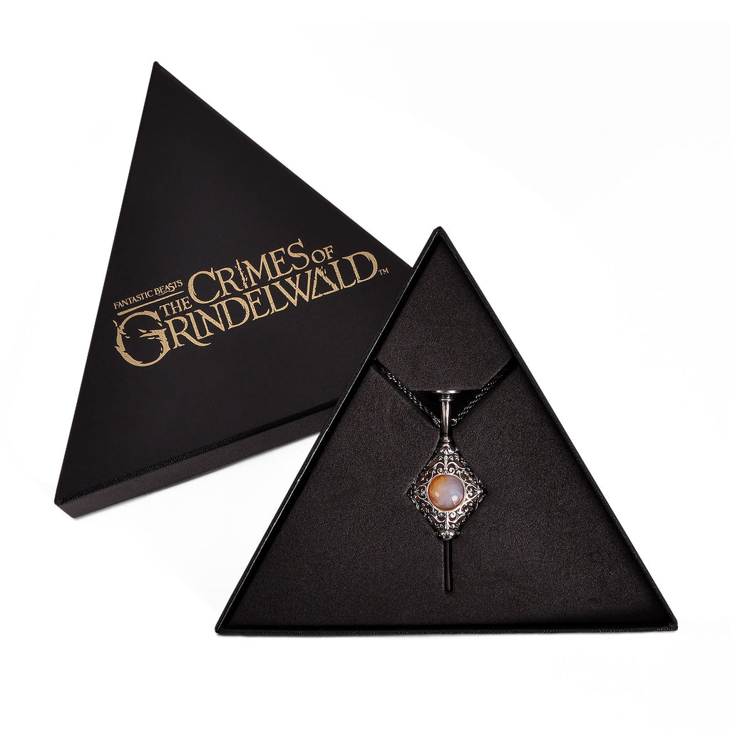Produktbild Grindelwald Blutpakt Anhänger mit Kette - Phantastische Tierwesen