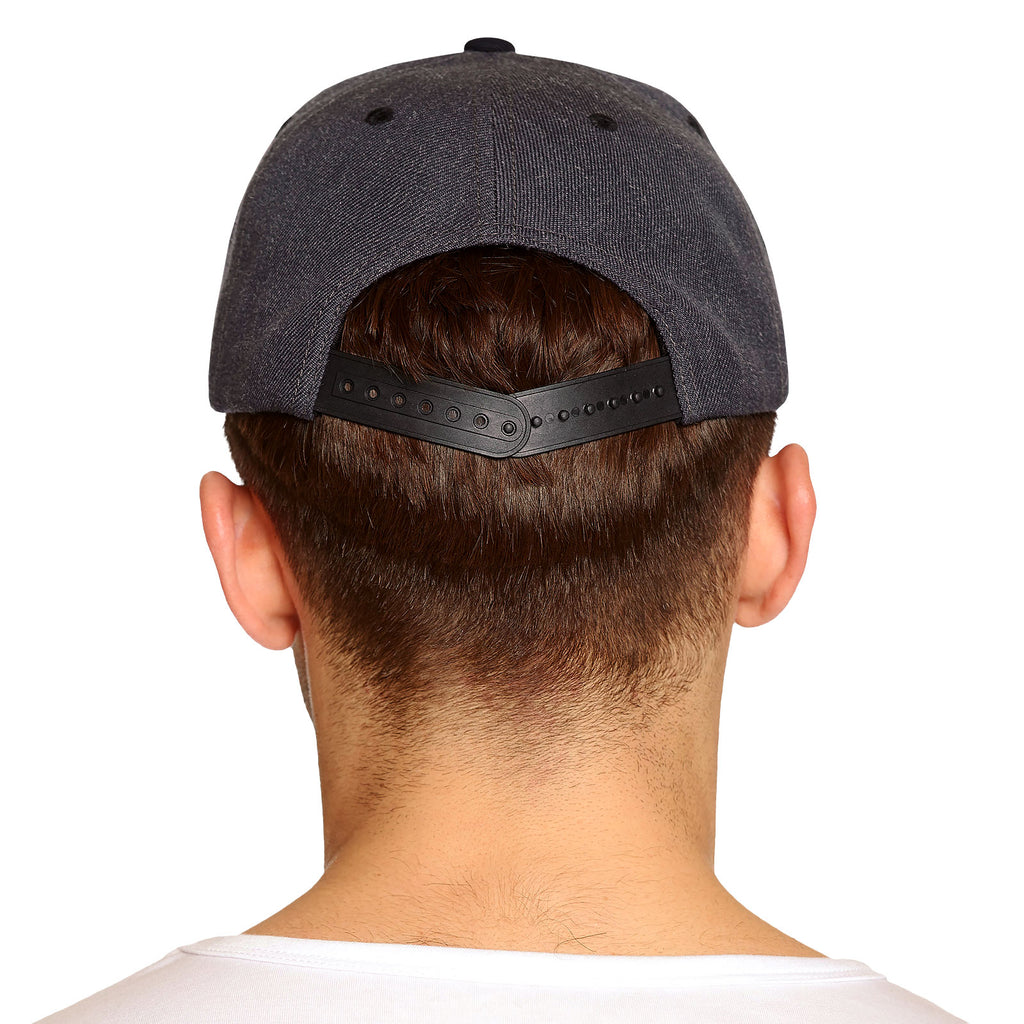 Produktbild Witcher - Wolf Medaillon Patch Snapback Cap