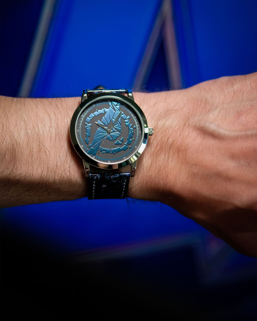 Produktbild Avengers - Logo Armbanduhr