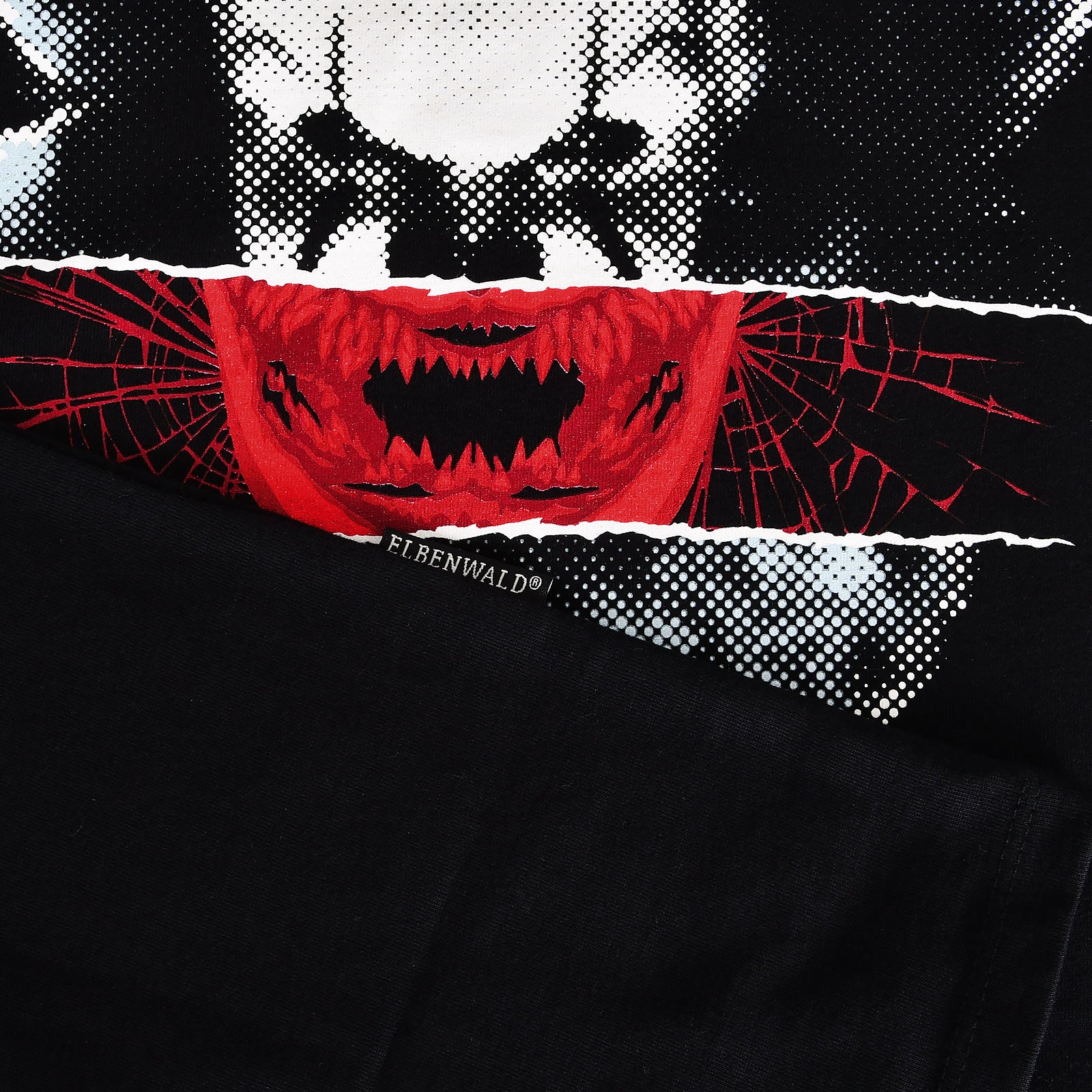 Produktbild Stephen Kings ES - Pennywise Come Back and Play T-Shirt