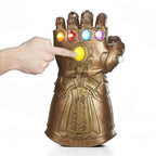 Produktbild Avengers - Thanos Infinity Gauntlet mit Licht und Sound