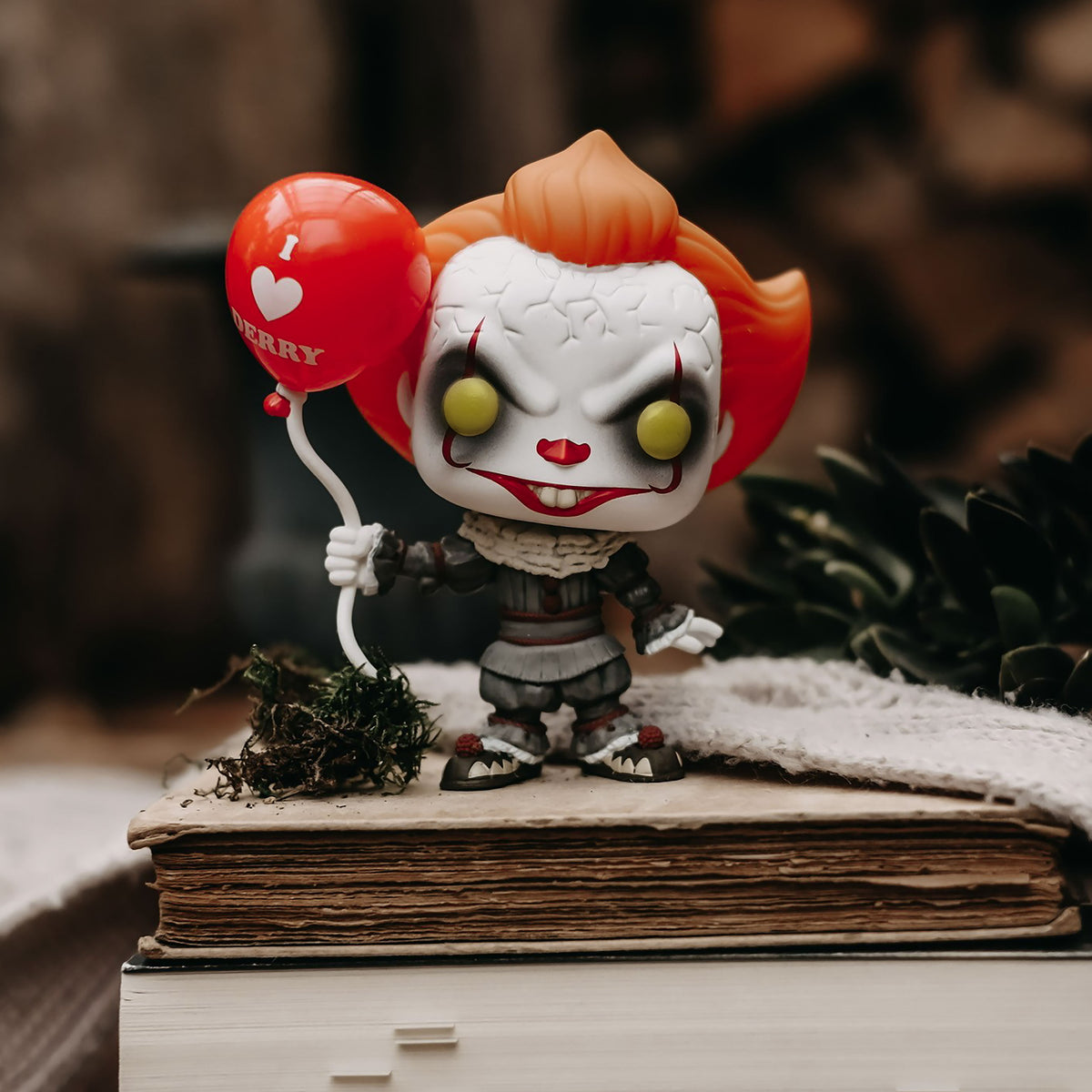Produktbild Stephen Kings ES - Pennywise mit Ballon Funko Pop Figur