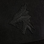 Produktbild Witcher - Wolf Silhouette Snapback Cap schwarz