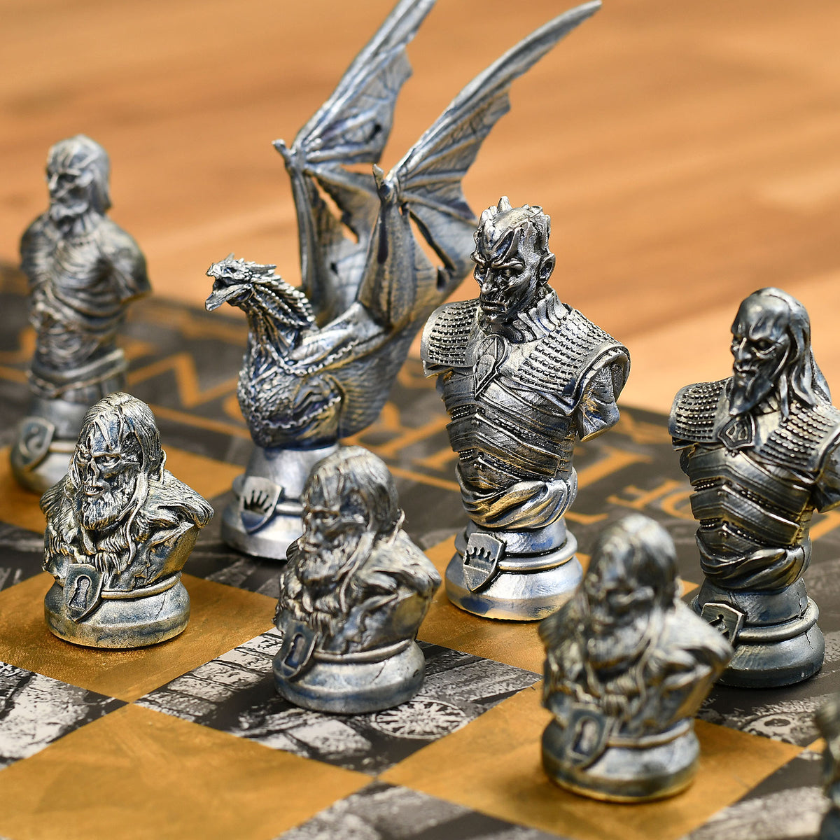 Produktbild Game of Thrones - Schachspiel Collectors Edition