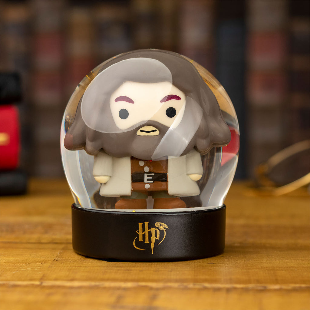 Produktbild Harry Potter - Hagrid Chibi Schneekugel mit Glitter