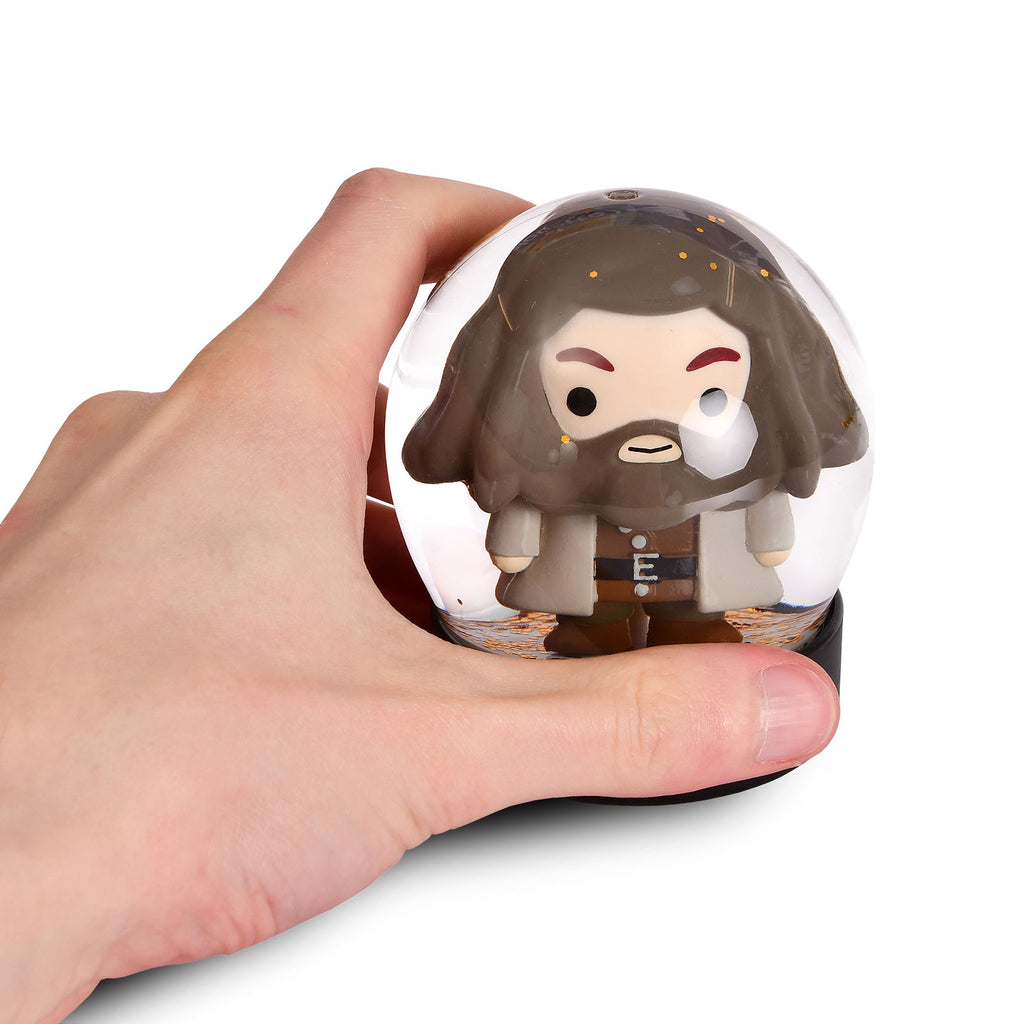 Produktbild Harry Potter - Hagrid Chibi Schneekugel mit Glitter