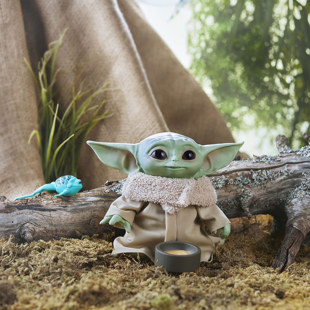 Produktbild The Mandalorian The Child Figur mit Sound - Star Wars