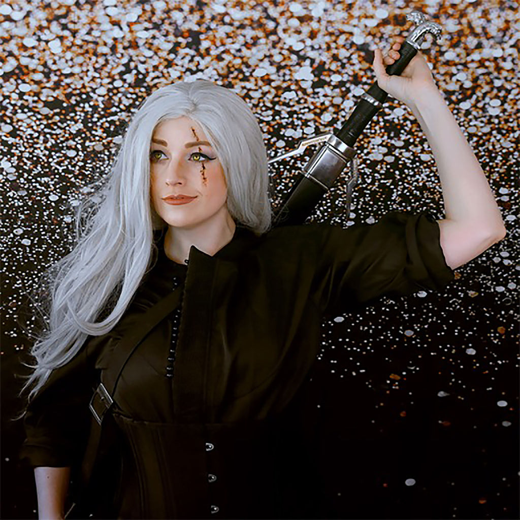 Produktbild Geralt von Riva Silberschwert Replik mit Scheide für Witcher Fans
