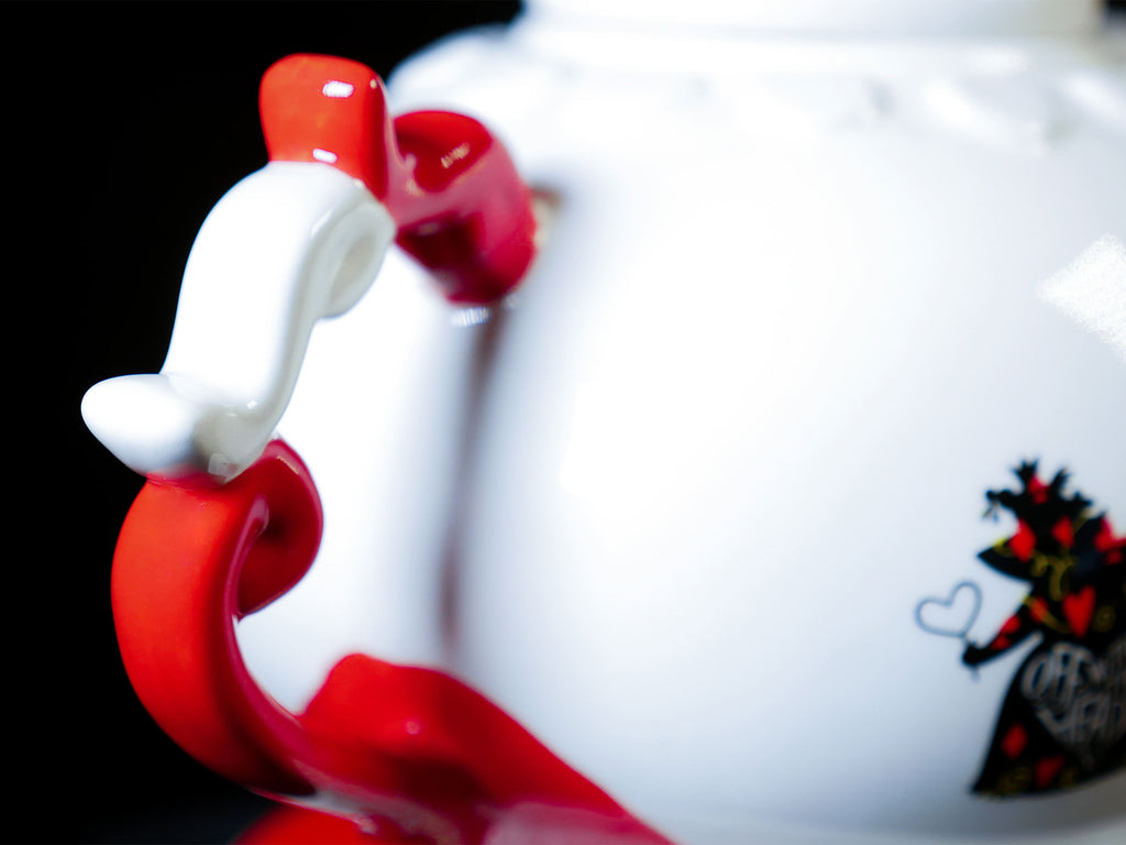 Produktbild Alice im Wunderland - Herzkönigin Teekanne mit Untertasse