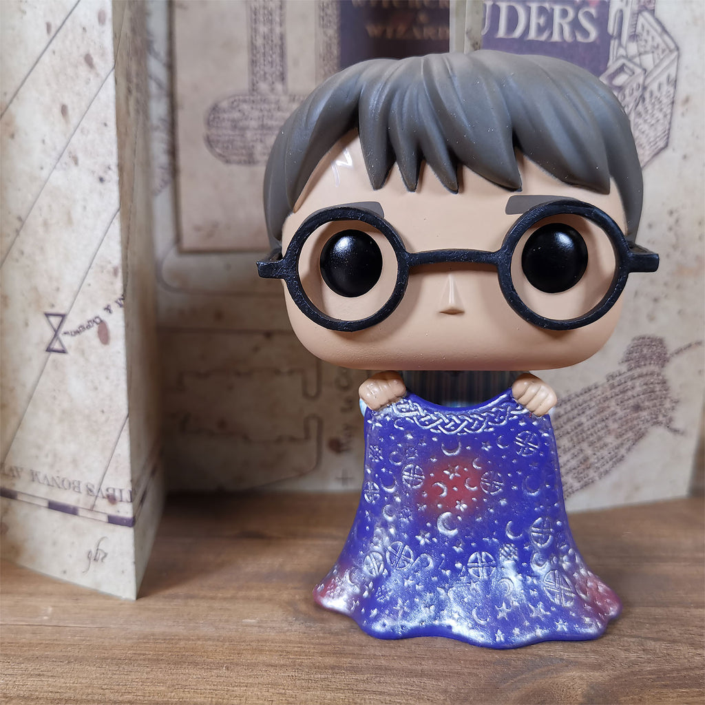 Produktbild Harry Potter mit Tarnumhang Funko Pop Figur