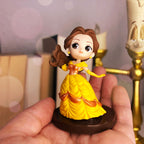 Produktbild Die Schöne und das Biest - Belle mit Ballkleid Q Posket Figur 7 cm
