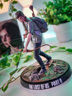 Produktbild The Last of Us - Ellie mit Bogen Statue 21 cm