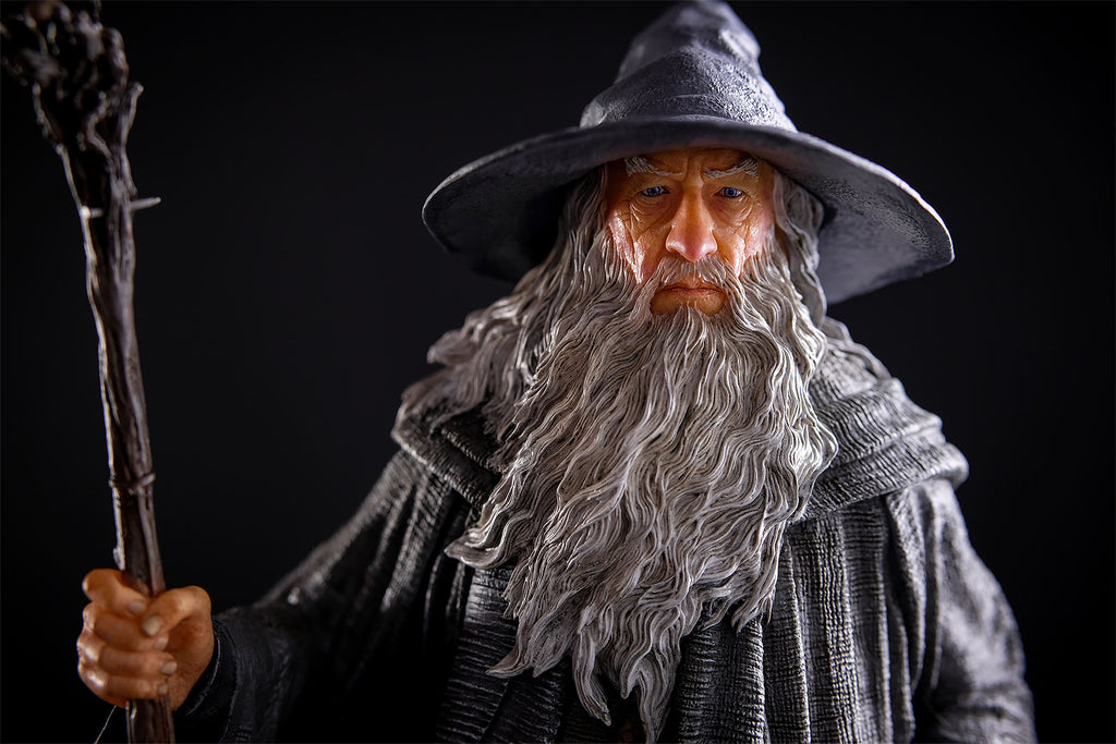 Produktbild Der Herr der Ringe - Gandalf der Graue Classic Series Deluxe Figur 35 cm