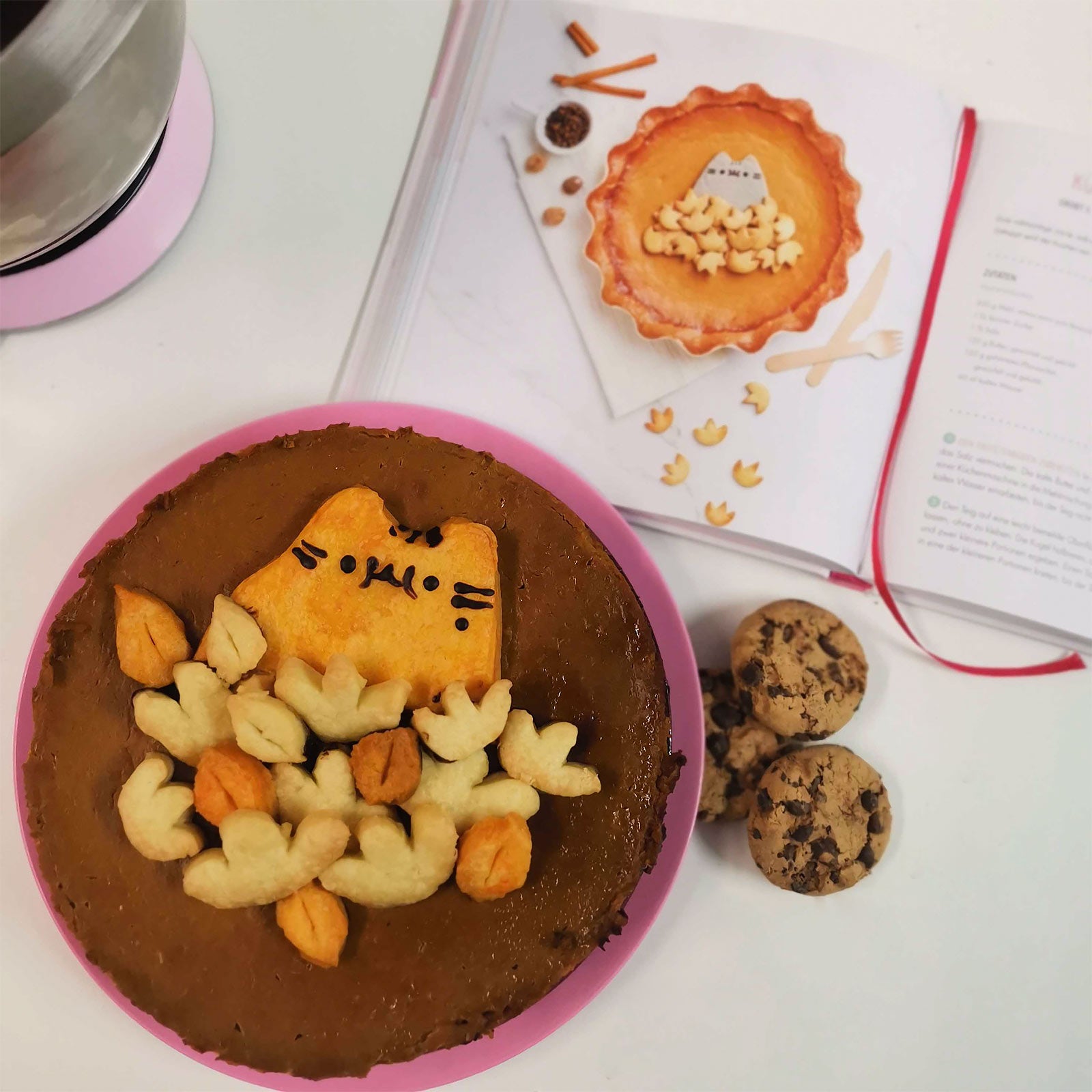 Produktbild Pusheen Kochbuch - Kreative Leckereien für Naschkatzen
