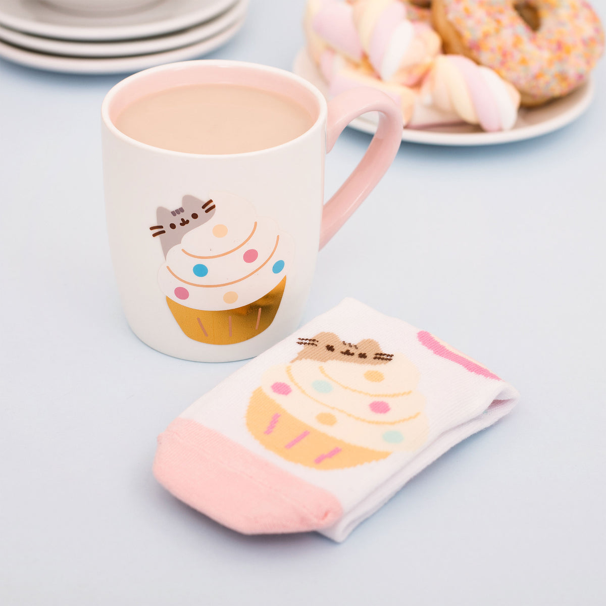 Produktbild Pusheen - Cupcake Socken und Tasse