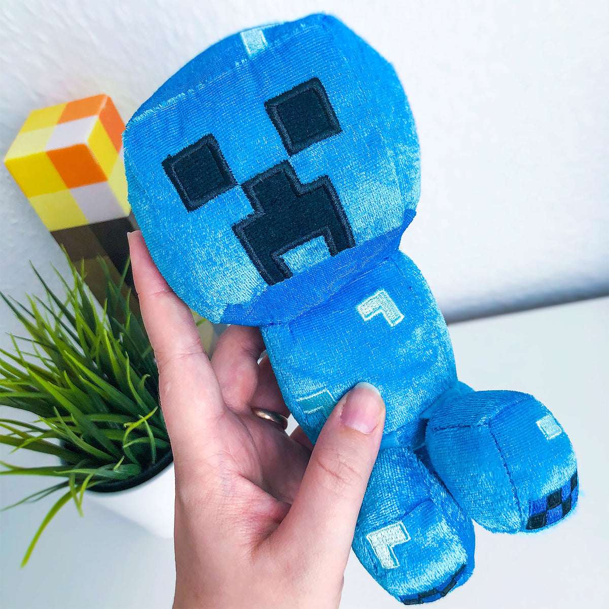 Produktbild Minecraft - Happy Explorer Charged Creeper Plüsch Figur 19 cm