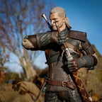 Produktbild Witcher - Heart of Stone Geralt Statue 25 cm