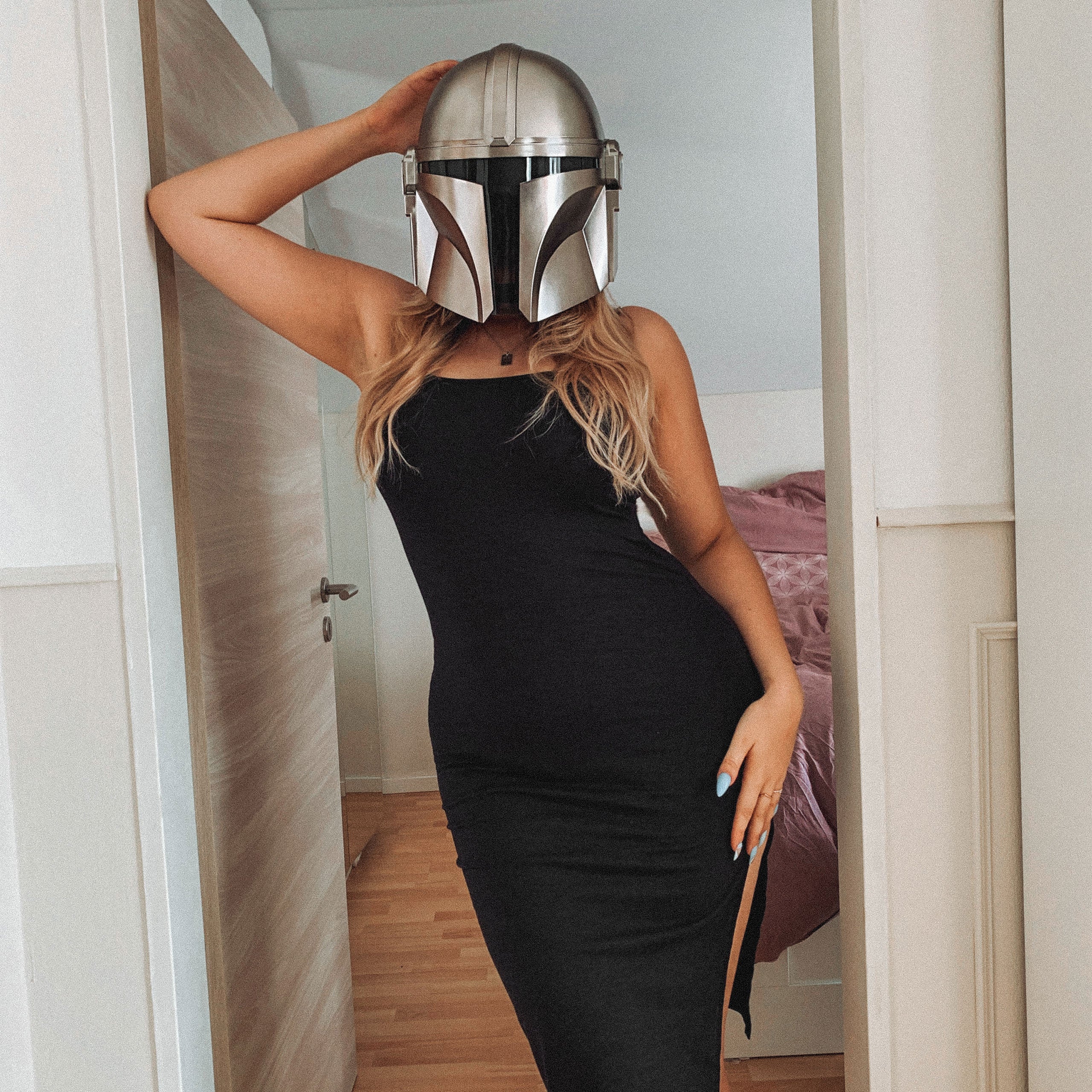 Produktbild The Mandalorian Helm Replik mit Licht - Star Wars