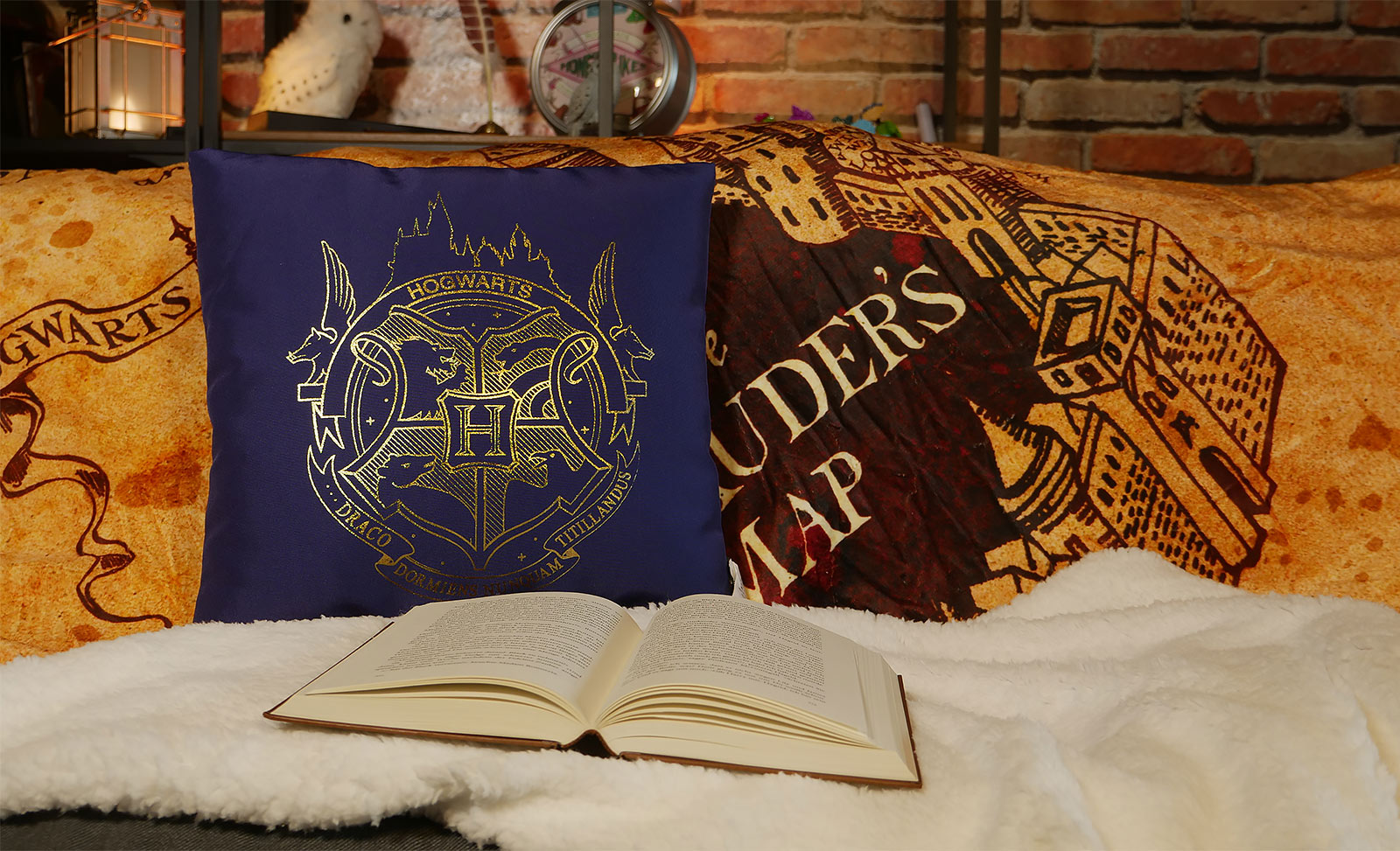 Produktbild Harry Potter - Hogwarts Kissen blau