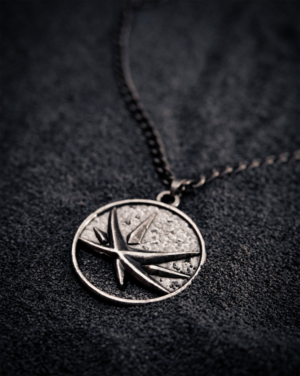 Produktbild Witcher - Yennefer Medaillon Kette