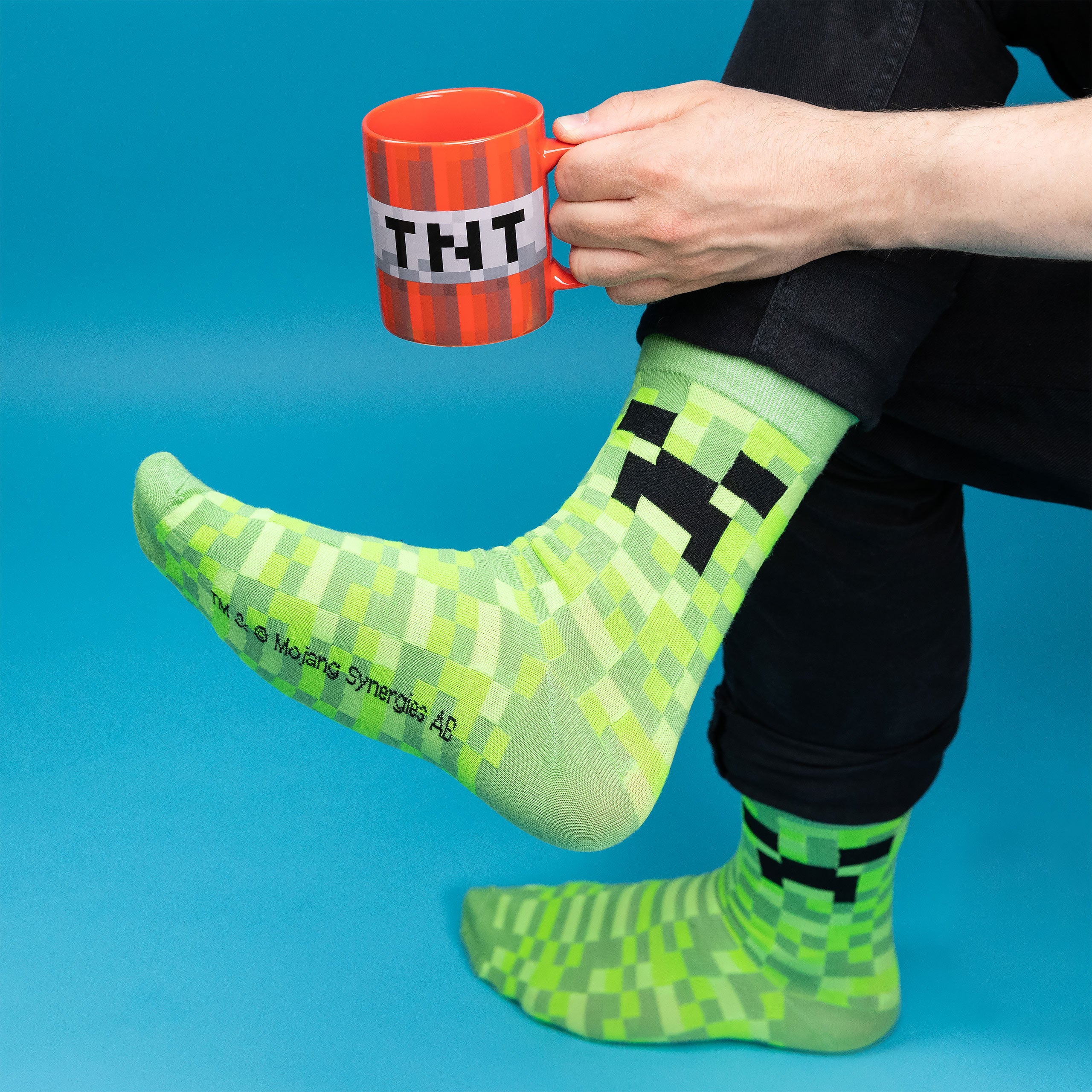 Product image Minecraft - Creeper Socks and TNT Mug Set