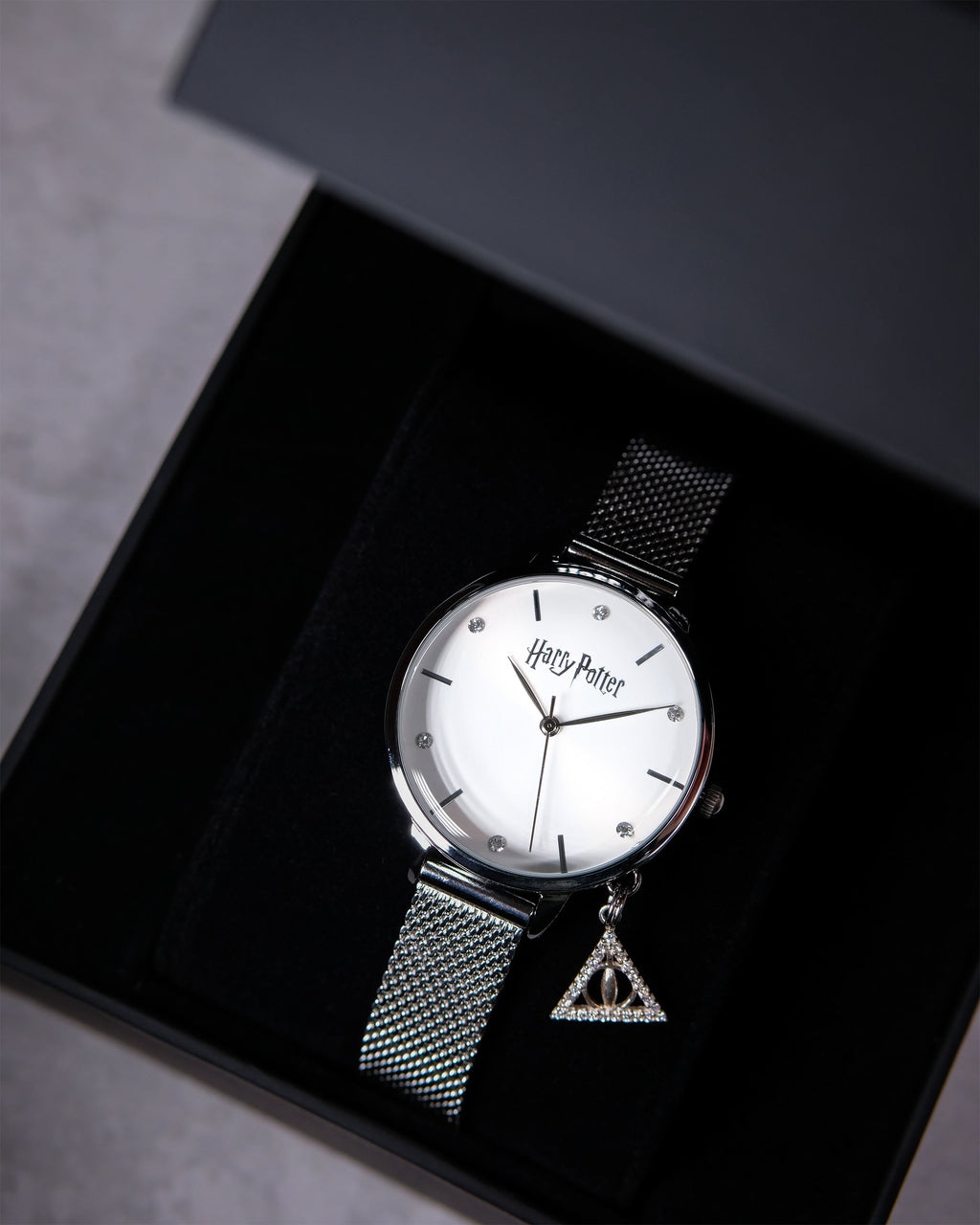 Produktbild Heiligtümer des Todes Charm Armbanduhr mit Kristallen - Harry Potter
