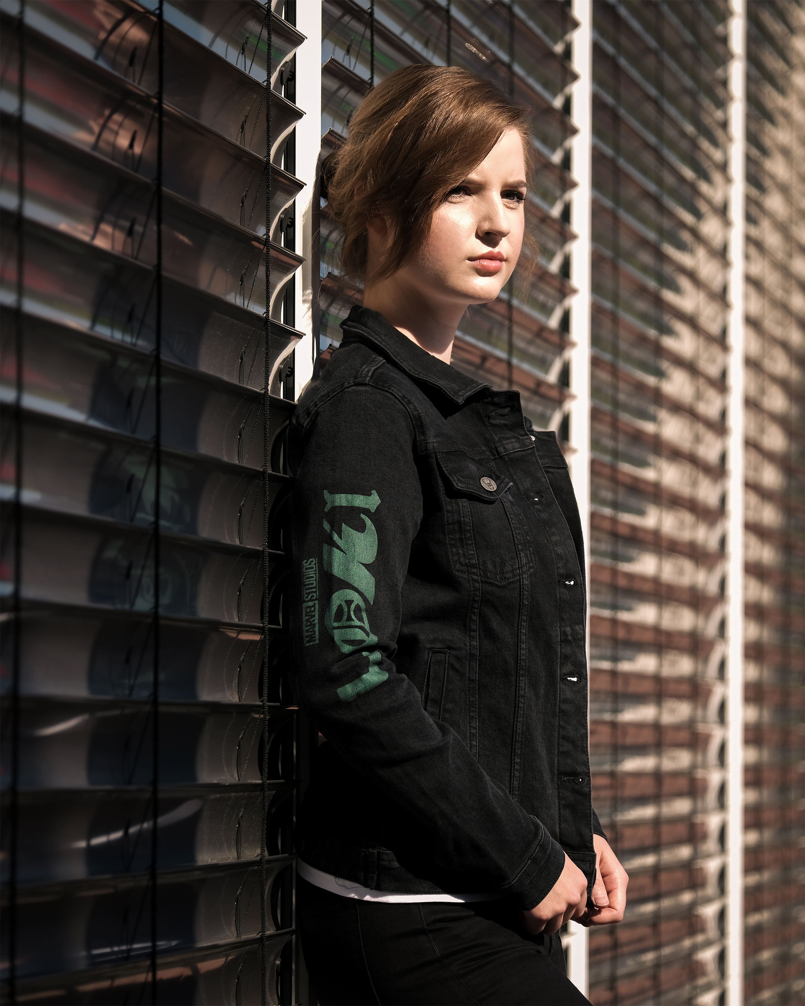 Produktbild Loki - Logo Jeansjacke Damen schwarz