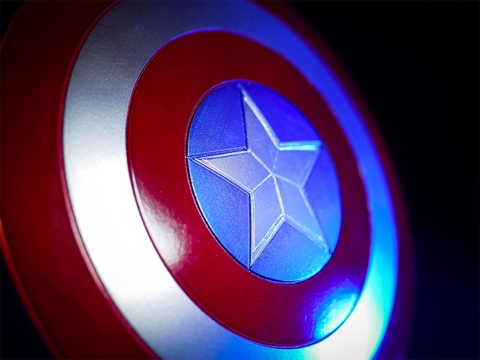 Produktbild Captain America - Shield Replik Marvel Museum Collection