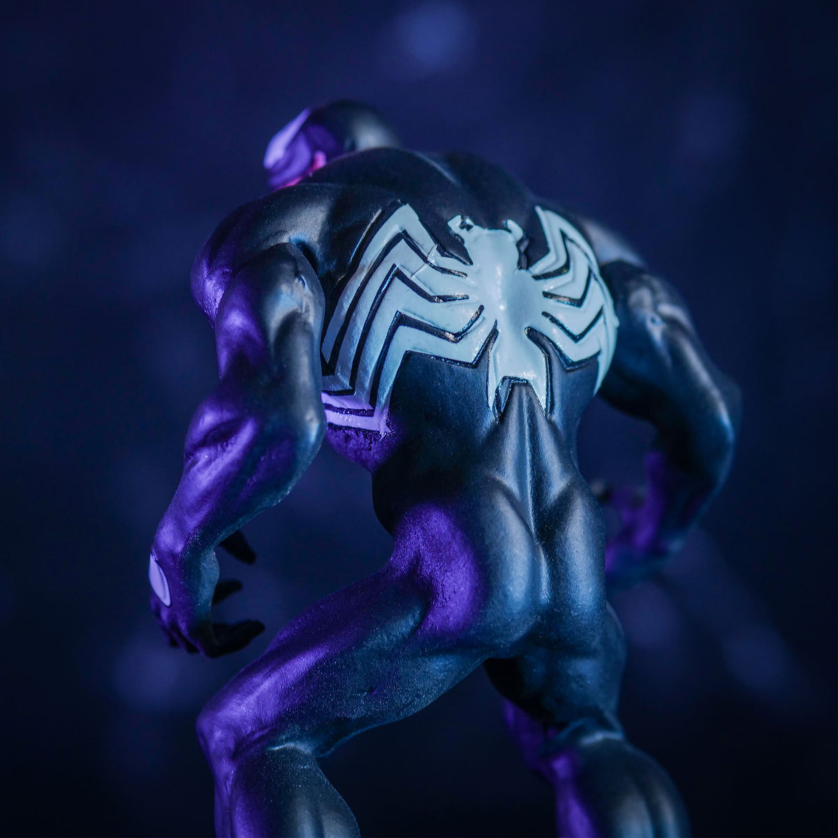 Produktbild Venom - Heavyweights Metall Figur in Sammlerdose