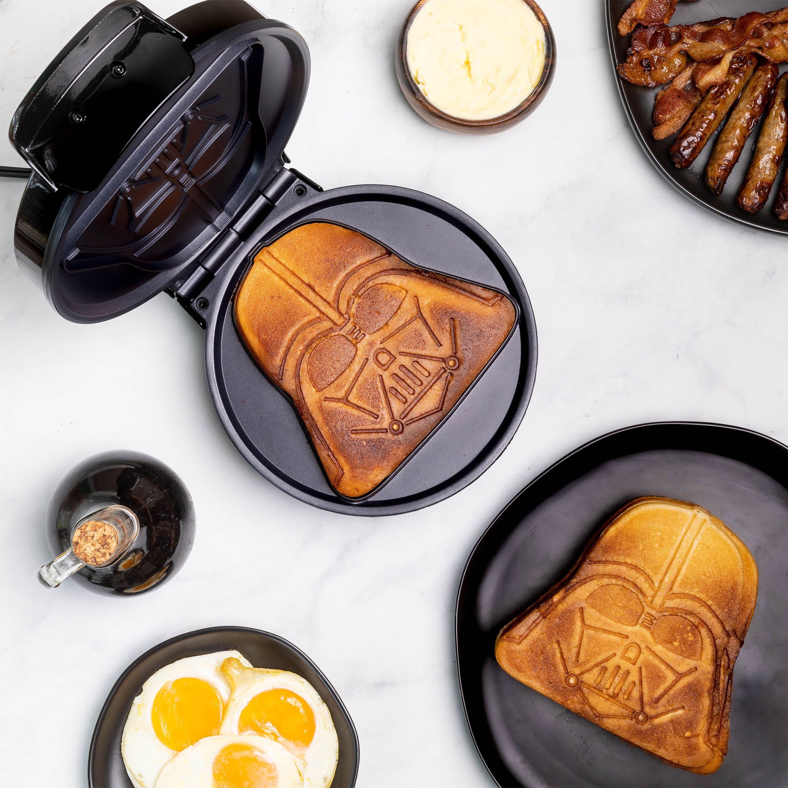 Produktbild Star Wars - Darth Vader Waffeleisen