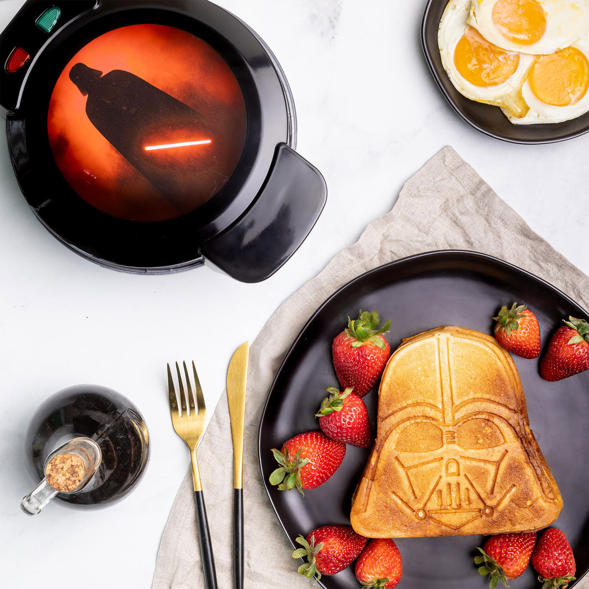 Produktbild Star Wars - Darth Vader Waffeleisen
