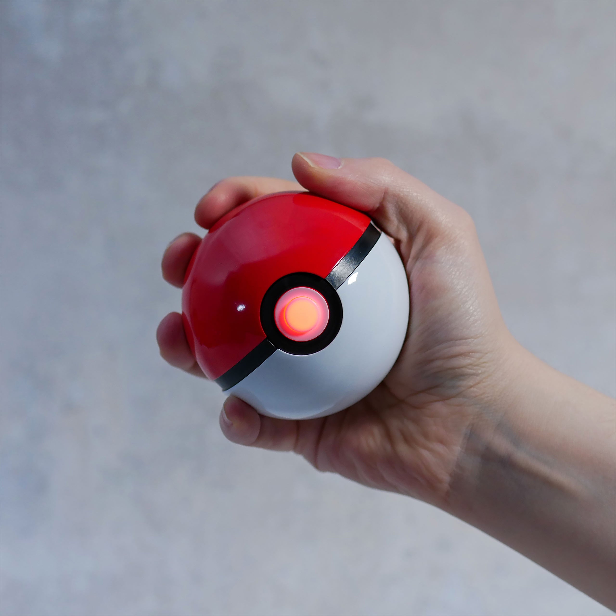 Produktbild Pokemon - Pokeball Replik mit Licht