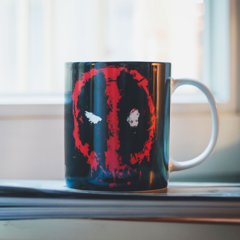 Produktbild Deadpool - Splatter Logo Tasse