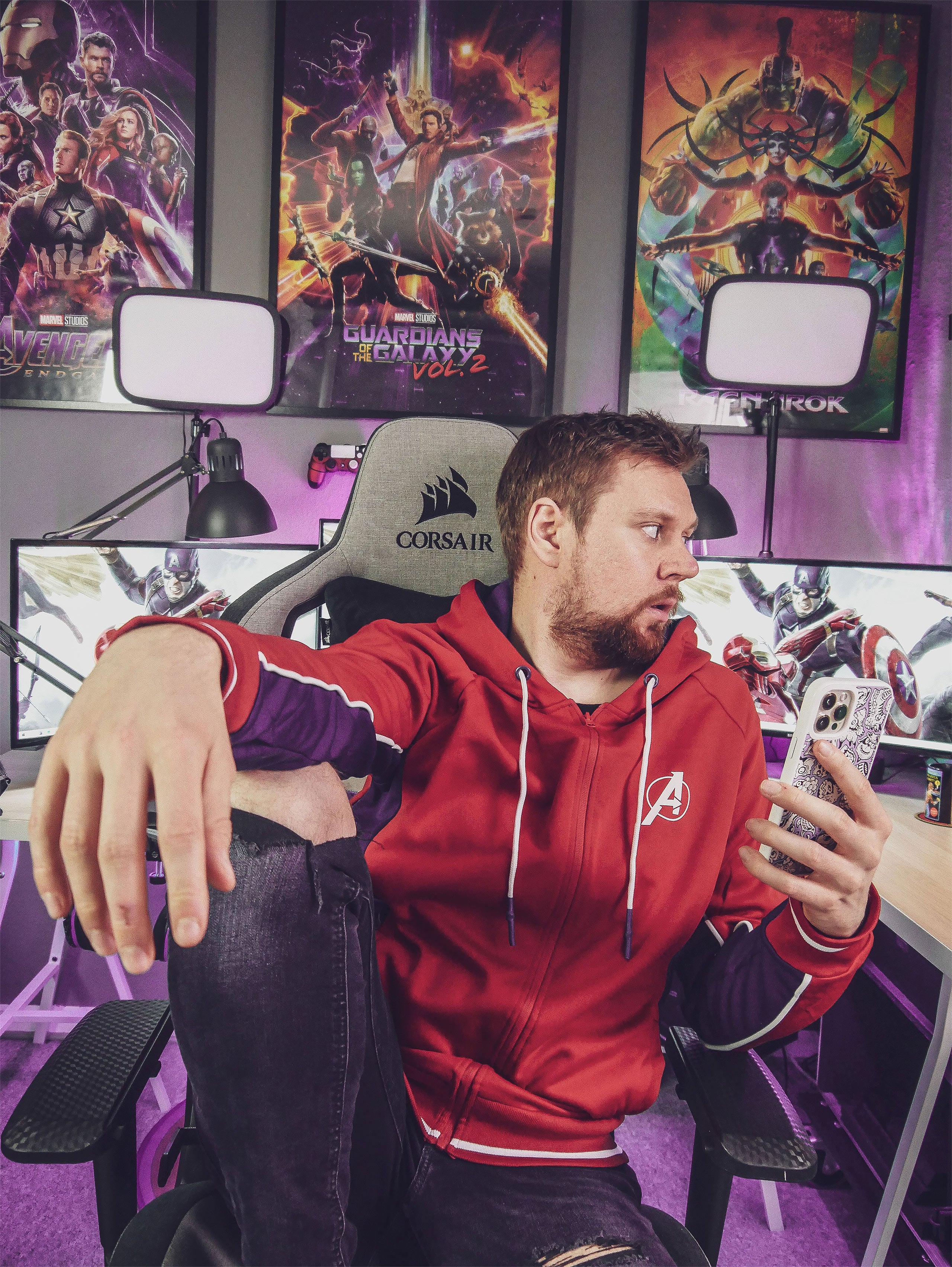 Produktbild Avengers - Logo Kapuzenjacke