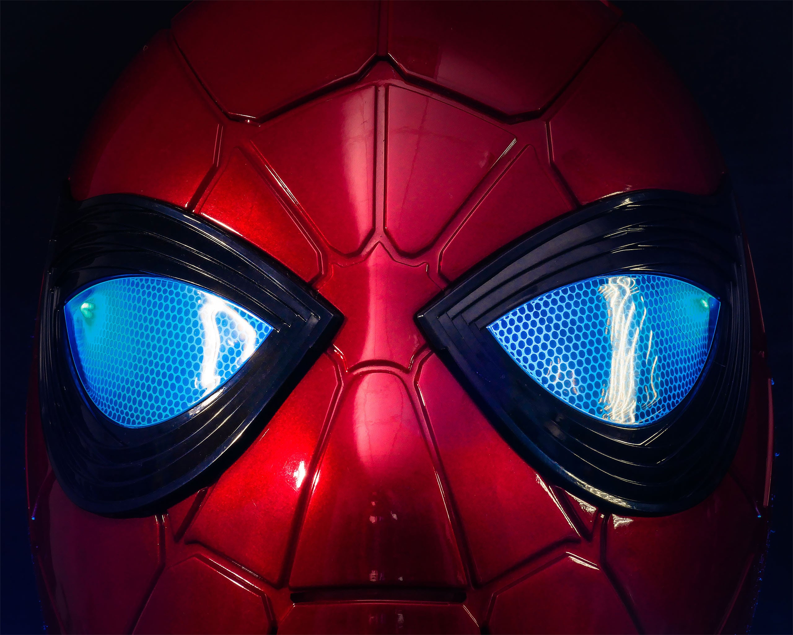 Product image Spider-Man - Iron Spider Helmet Replica with Light Effects